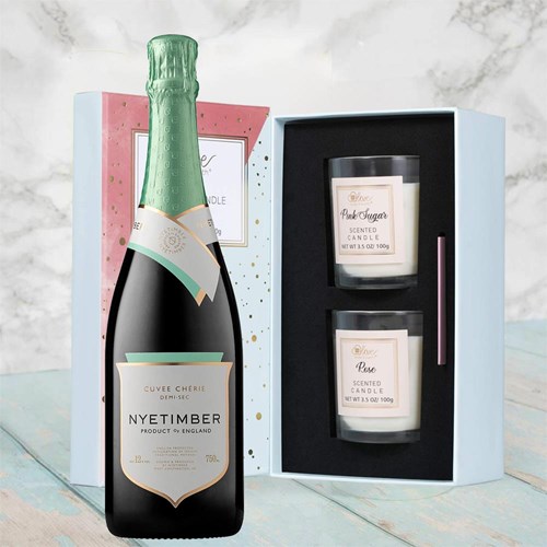 Nyetimber Curvee Cherie Demi-Sec NV English Sparkling Wine With Love Body & Earth 2 Scented Candle Gift Box